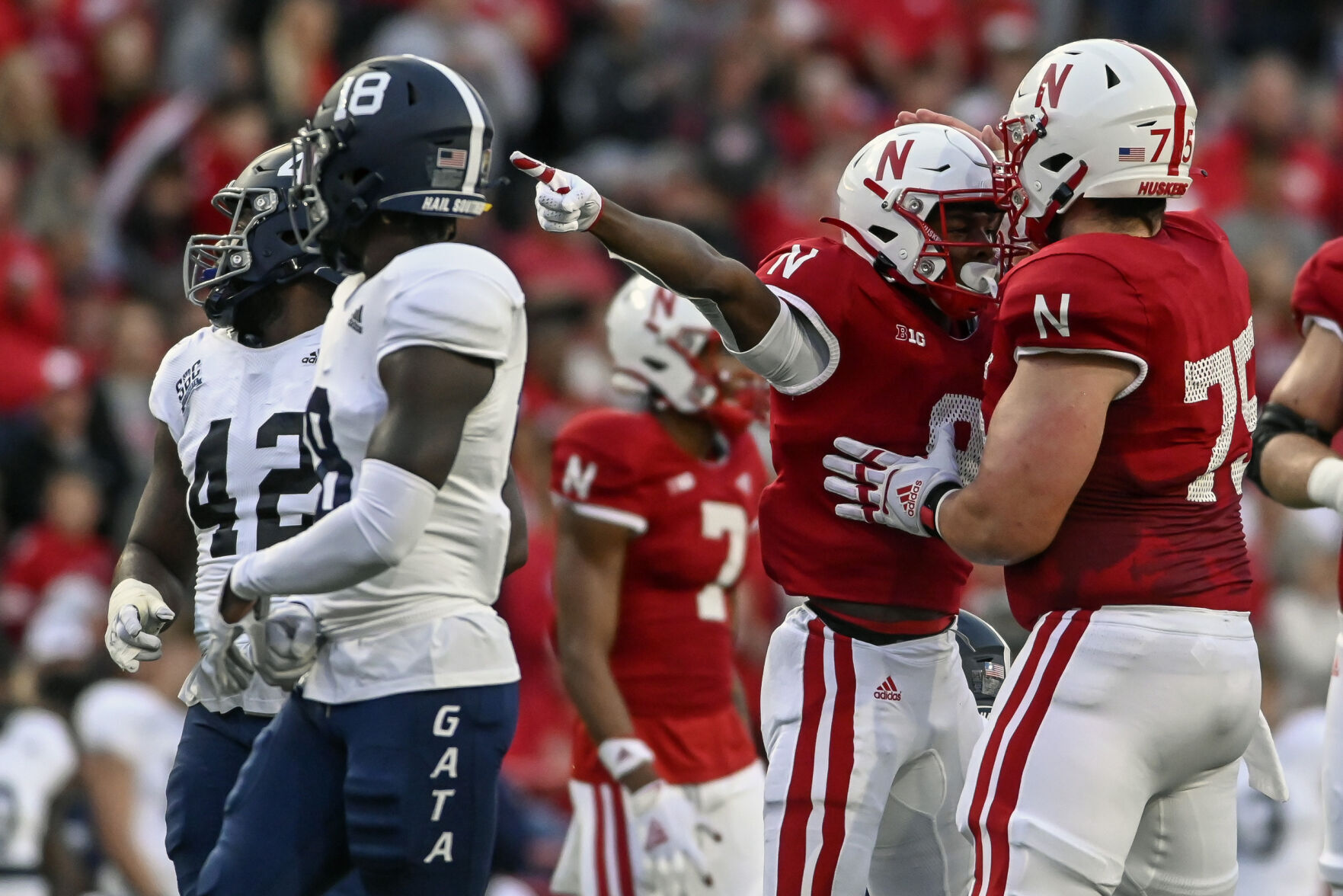 091122-HuskerFball23.jpg